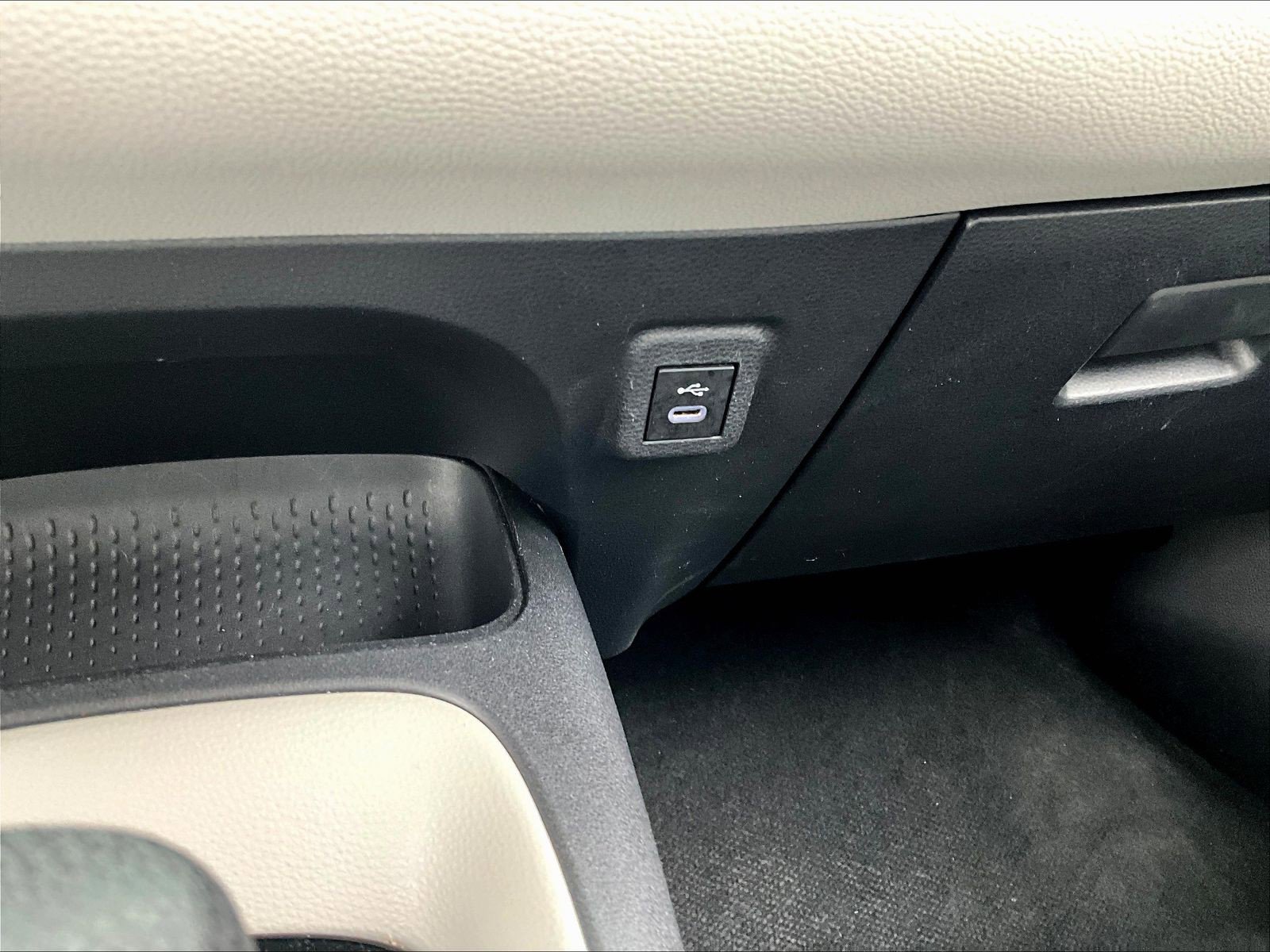 Used 2024 Toyota Corolla LE FWD image 15