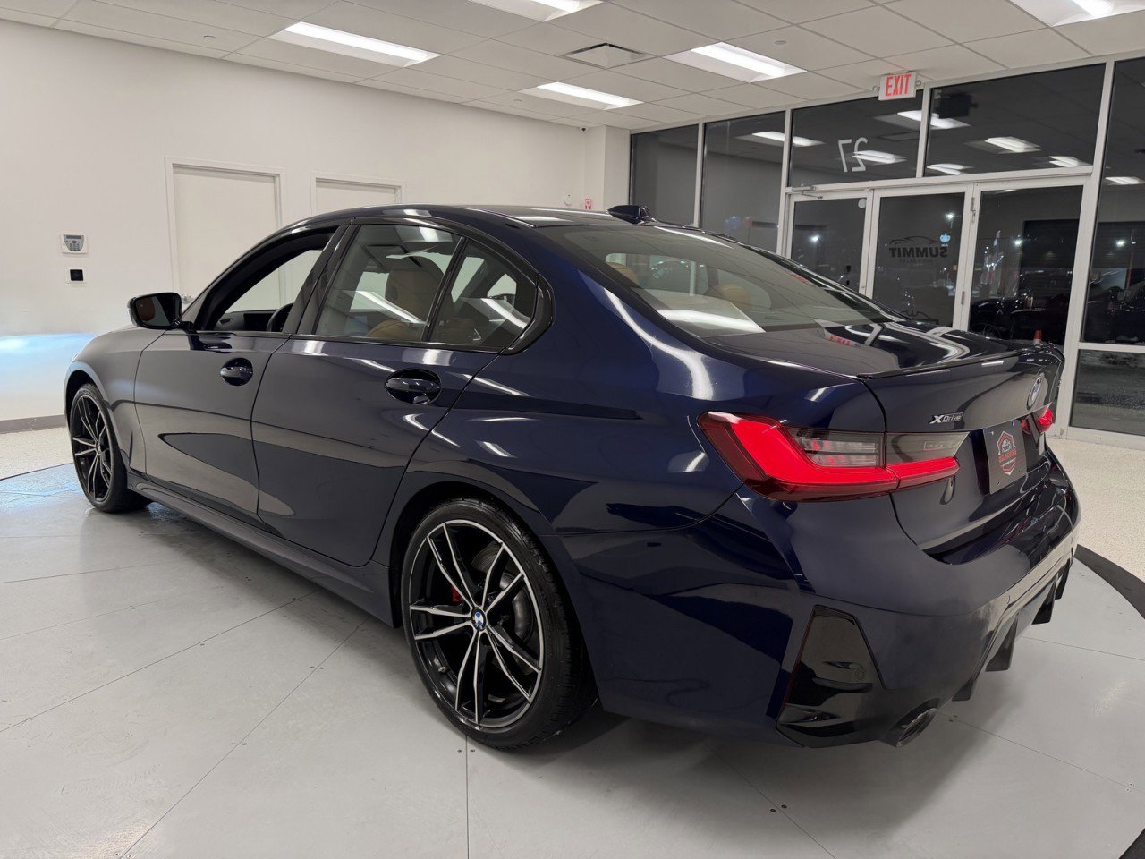 Used 2023 BMW 330i xDrive Sedan w/ M Sport Package image 50