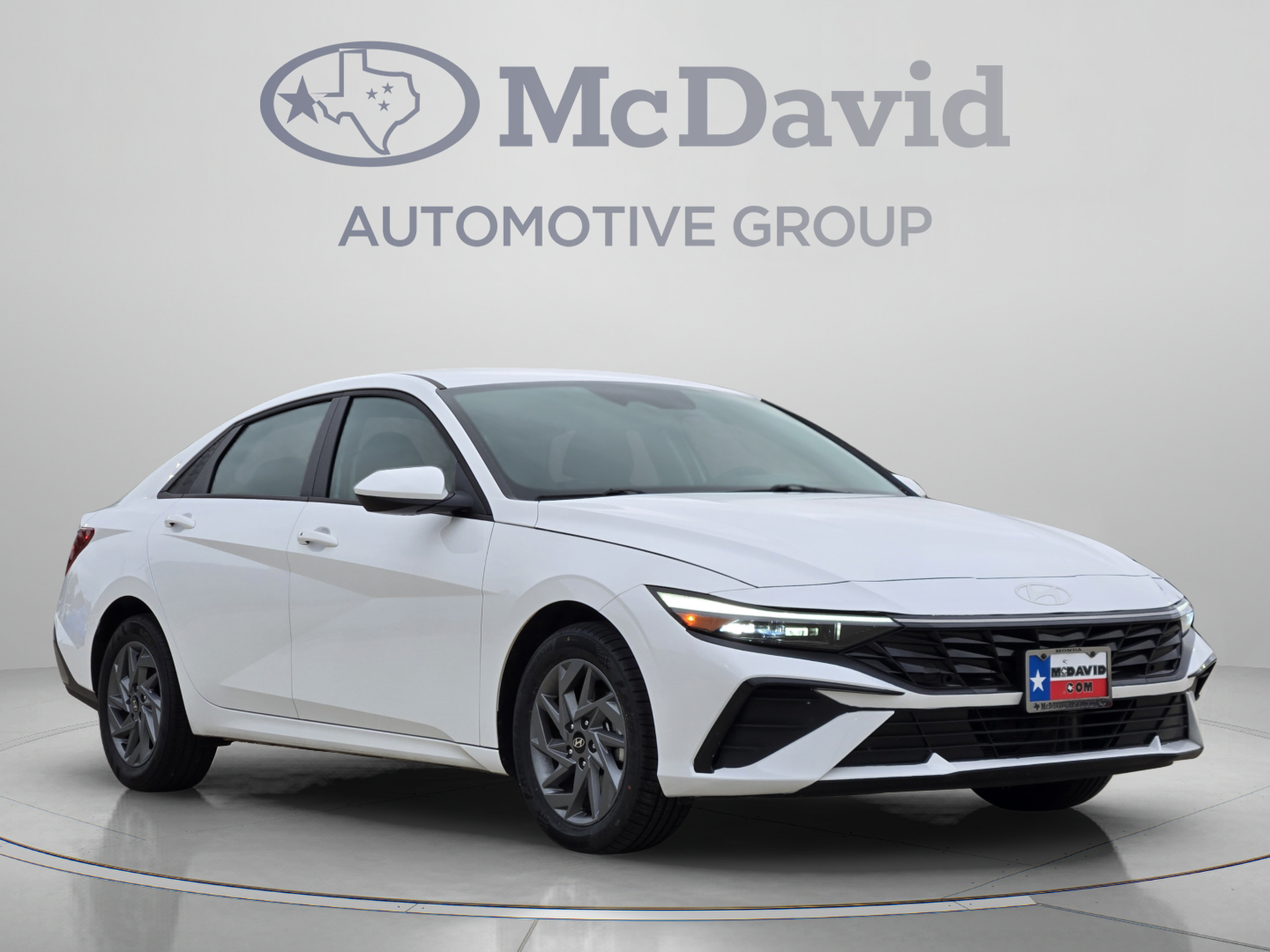 Used 2025 Hyundai Elantra Hybrid FWD image 7