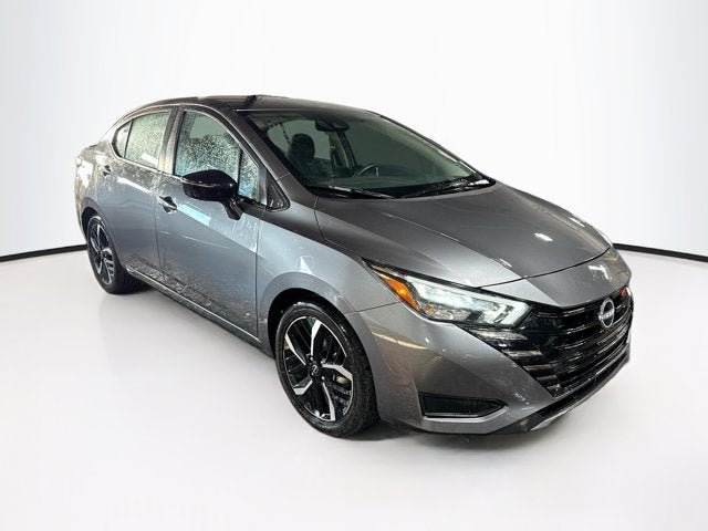 Used 2025 Nissan Versa SR FWD image 3