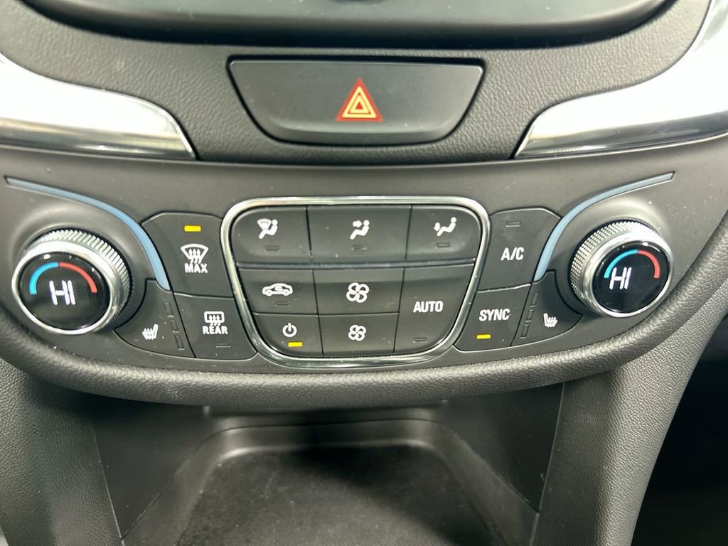 Used 2021 Chevrolet Equinox LT image 16