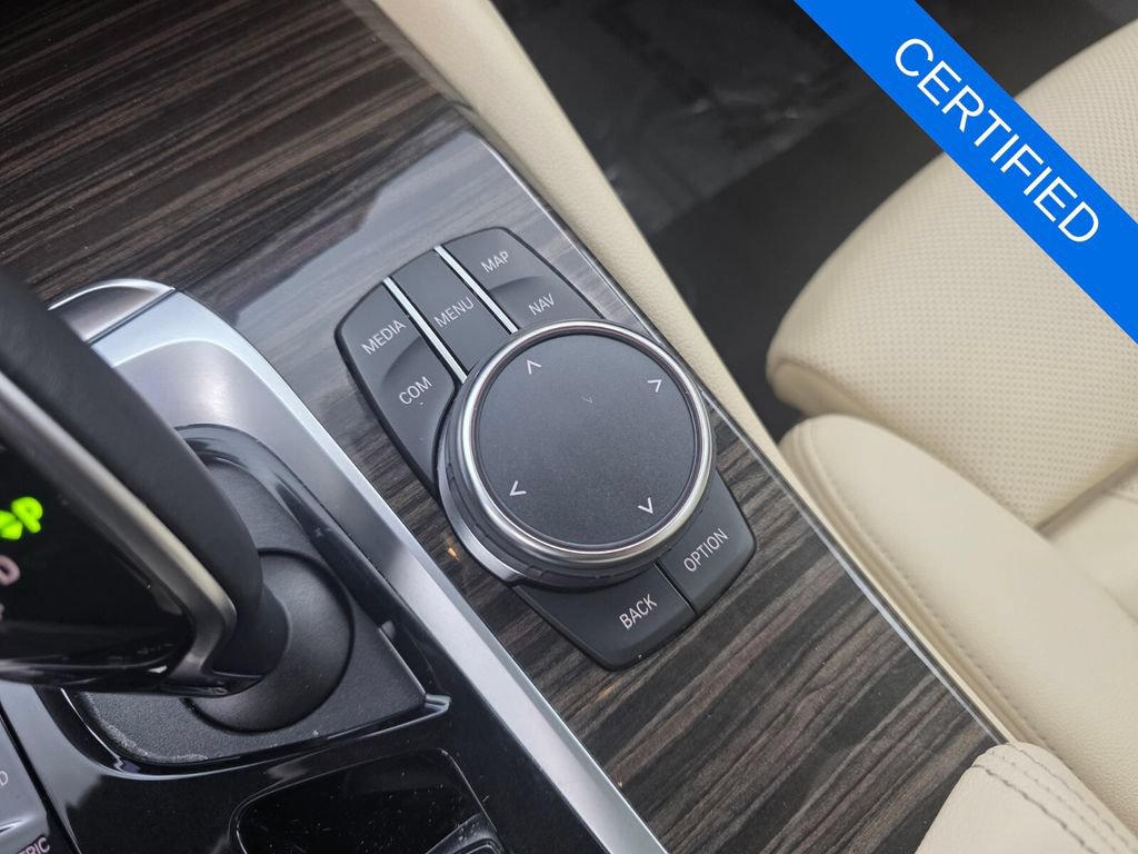 Used 2023 BMW 530e w/ Premium Package RWD image 25