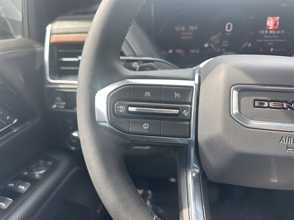 Used 2025 GMC Yukon Denali image 16