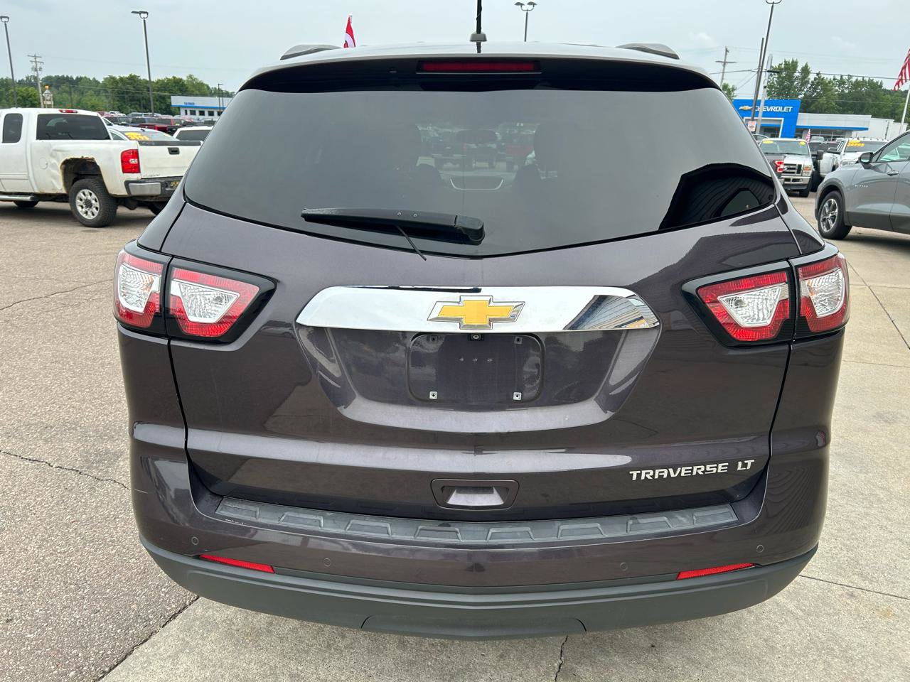 Used 2015 Chevrolet Traverse LT w/ Style and Technology Package FWD image 6