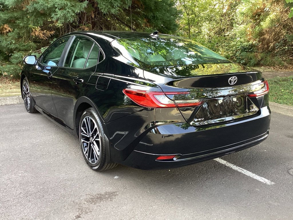 Used 2026 Toyota Camry XLE FWD image 9
