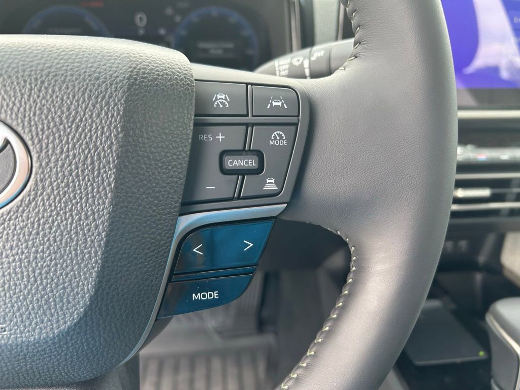 Used 2025 Toyota Camry XLE image 26