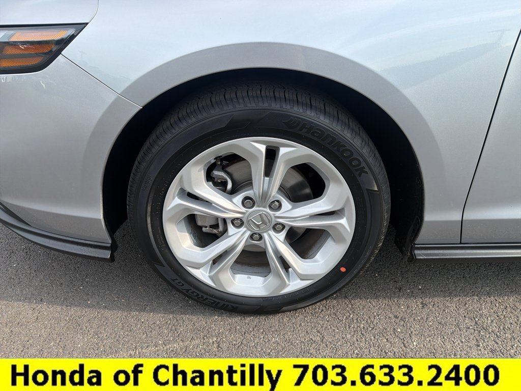 Certified 2025 Honda Accord LX image 28