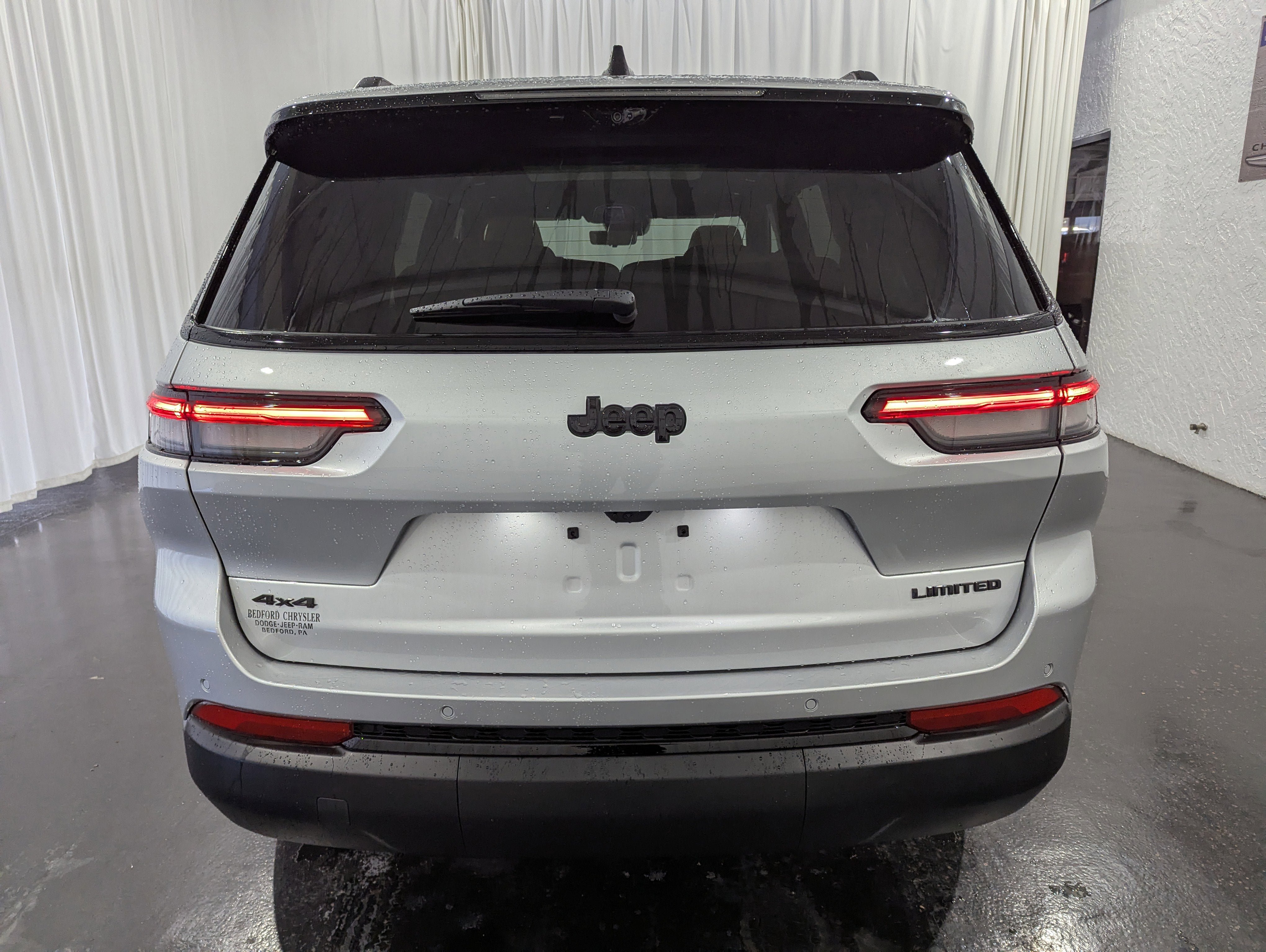 New 2025 Jeep Grand Cherokee L Limited w/ Luxury Tech Group II image 8