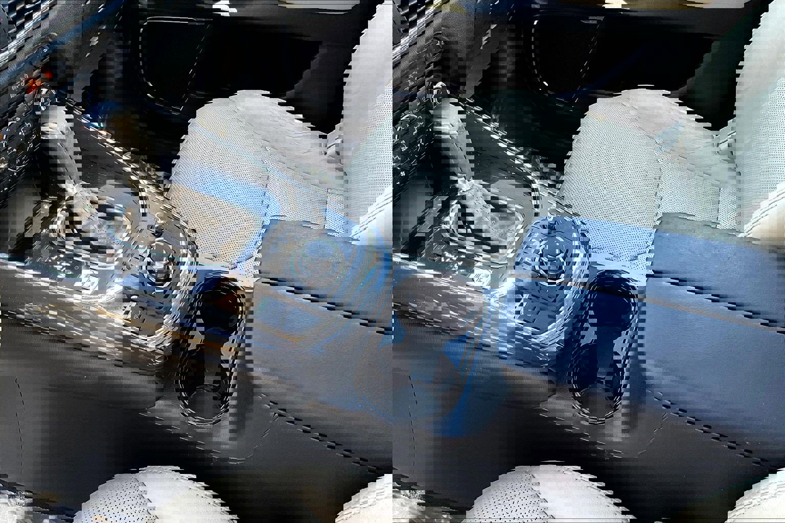 Used 2018 MAZDA CX-9 Touring w/ Touring Premium Package image 18