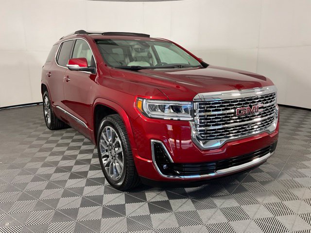 Used 2021 GMC Acadia Denali w/ Denali Ultimate Package AWD/4WD image 3