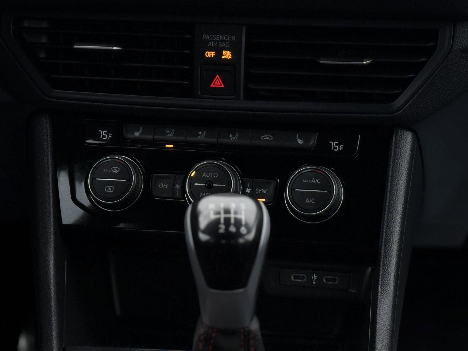 Used 2024 Volkswagen Jetta GLI 40th Anniversary Edition image 20