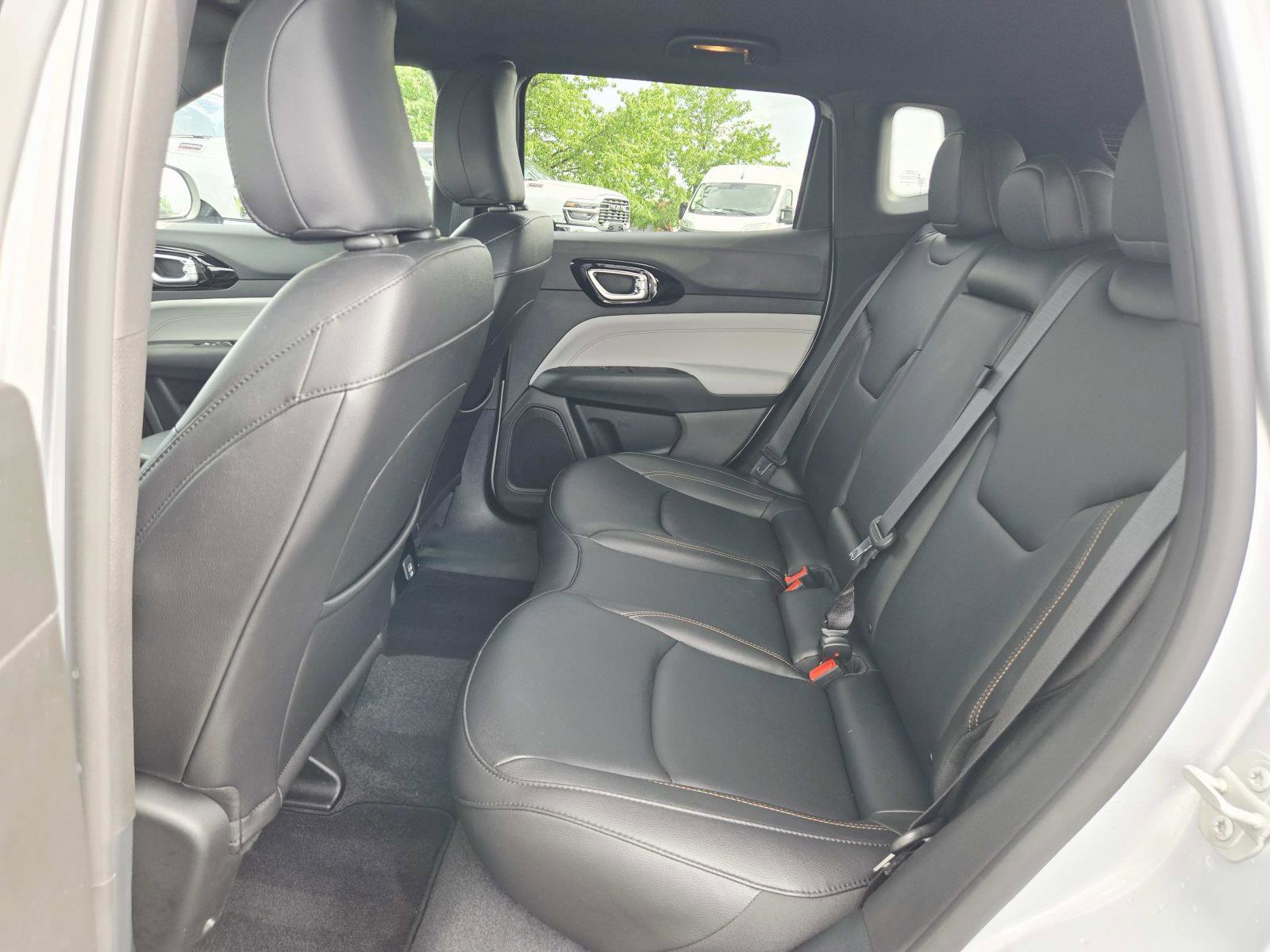 Used 2024 Jeep Compass Limited AWD/4WD image 13