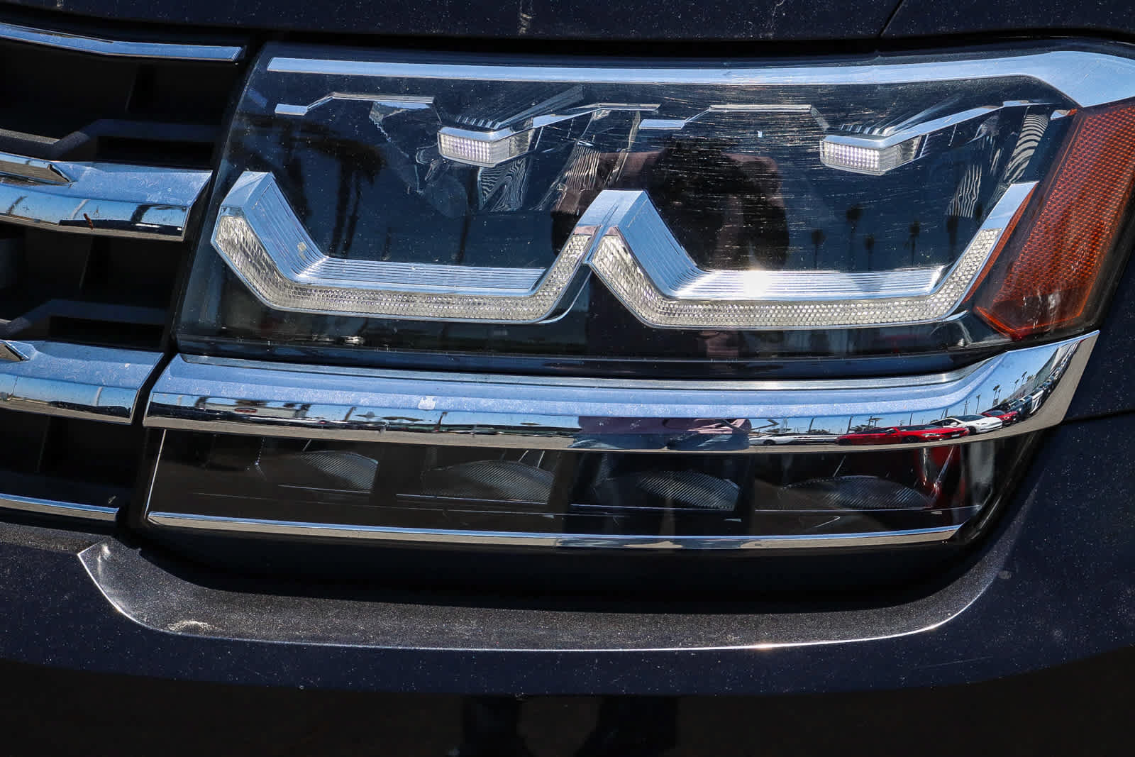 Used 2018 Volkswagen Atlas SEL AWD/4WD image 2