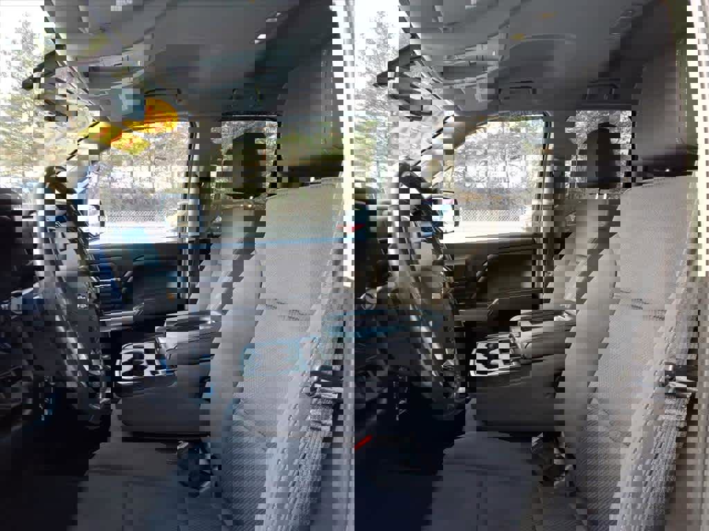 Used 2018 Chevrolet Silverado 1500 LT w/ All Star Edition image 9