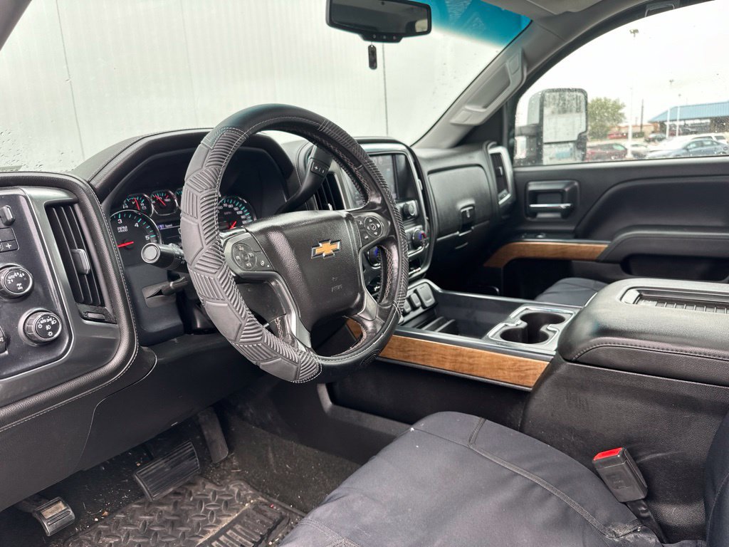 Used 2017 Chevrolet Silverado 1500 LTZ w/ LTZ Plus Package AWD/4WD image 15