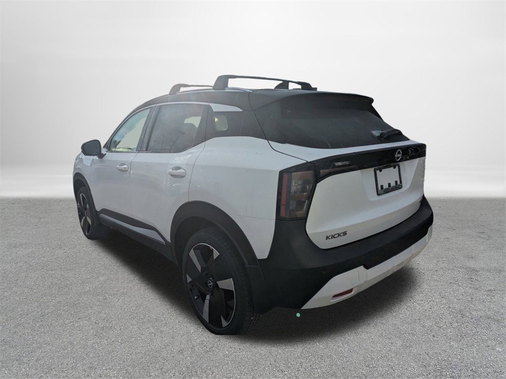 New 2026 Nissan Kicks SR image 5