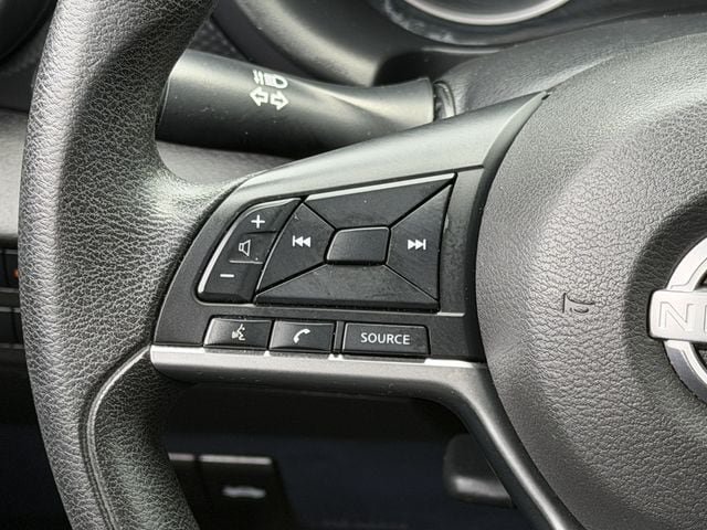 Used 2022 Nissan Kicks S FWD image 9