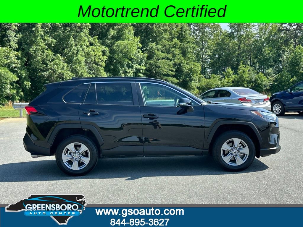 Used 2025 Toyota RAV4 XLE FWD image 9
