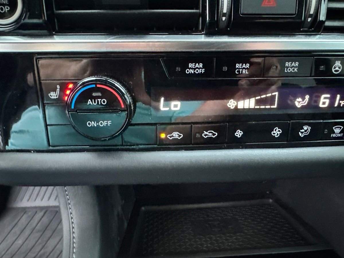 Used 2023 Nissan Pathfinder SL w/ SL Premium Package AWD/4WD image 28