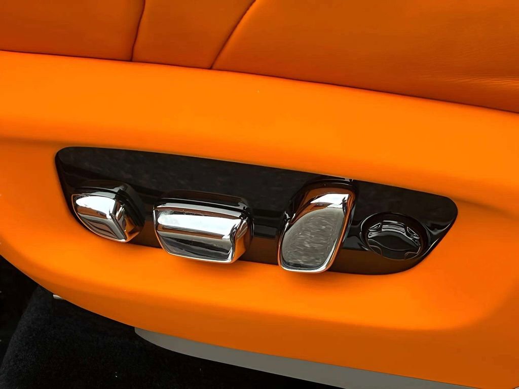 Used 2024 Rolls-Royce Phantom Sedan w/ The Phantom Package image 22