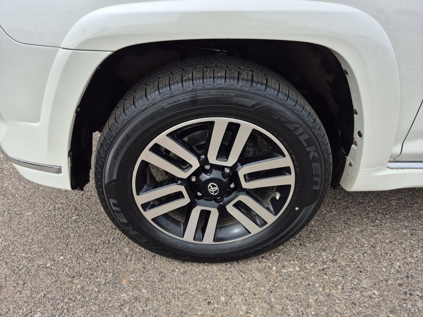 Used 2019 Toyota 4Runner Limited AWD/4WD image 24