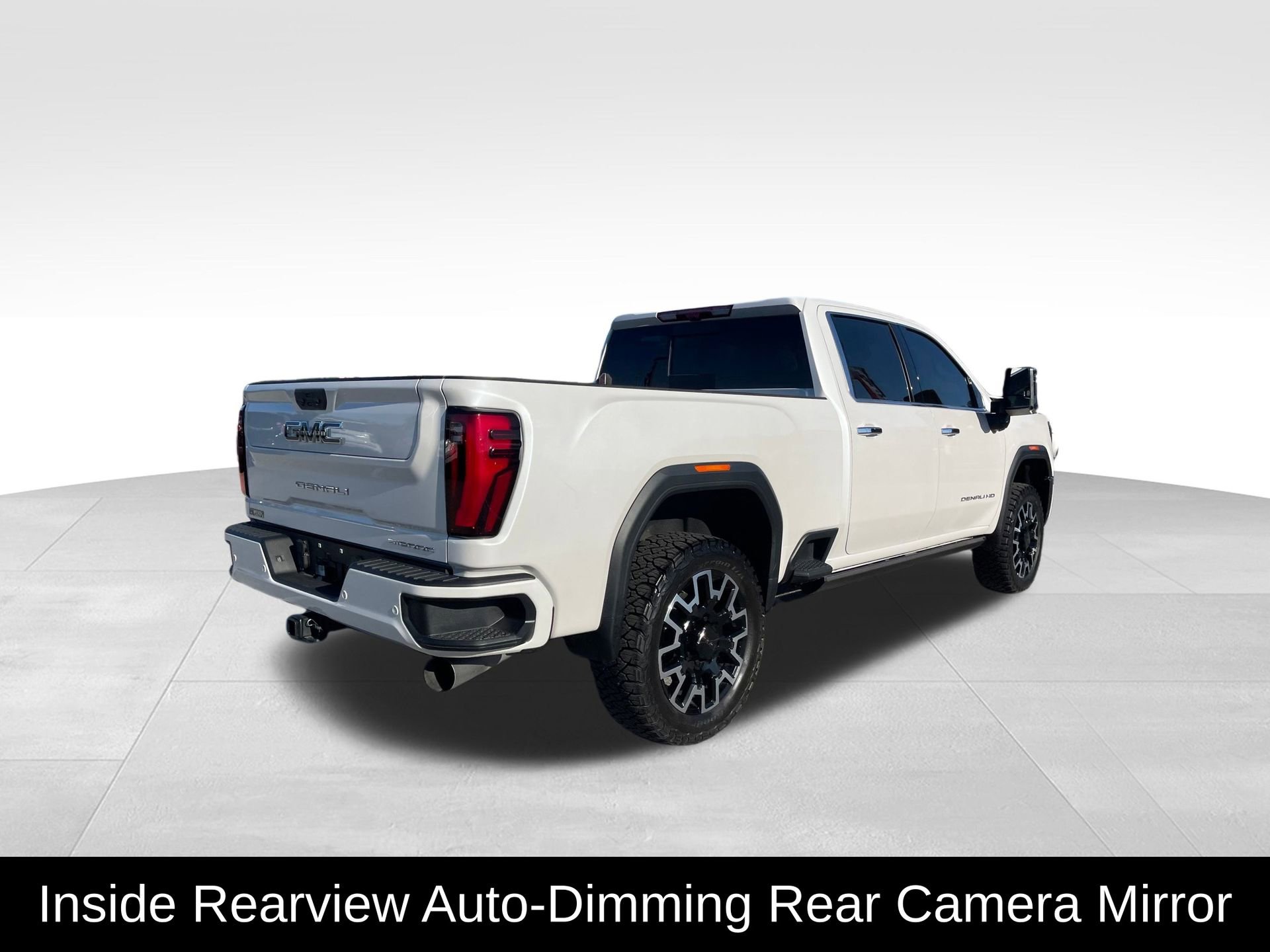 Used 2025 GMC Sierra 2500 Denali Ultimate image 5