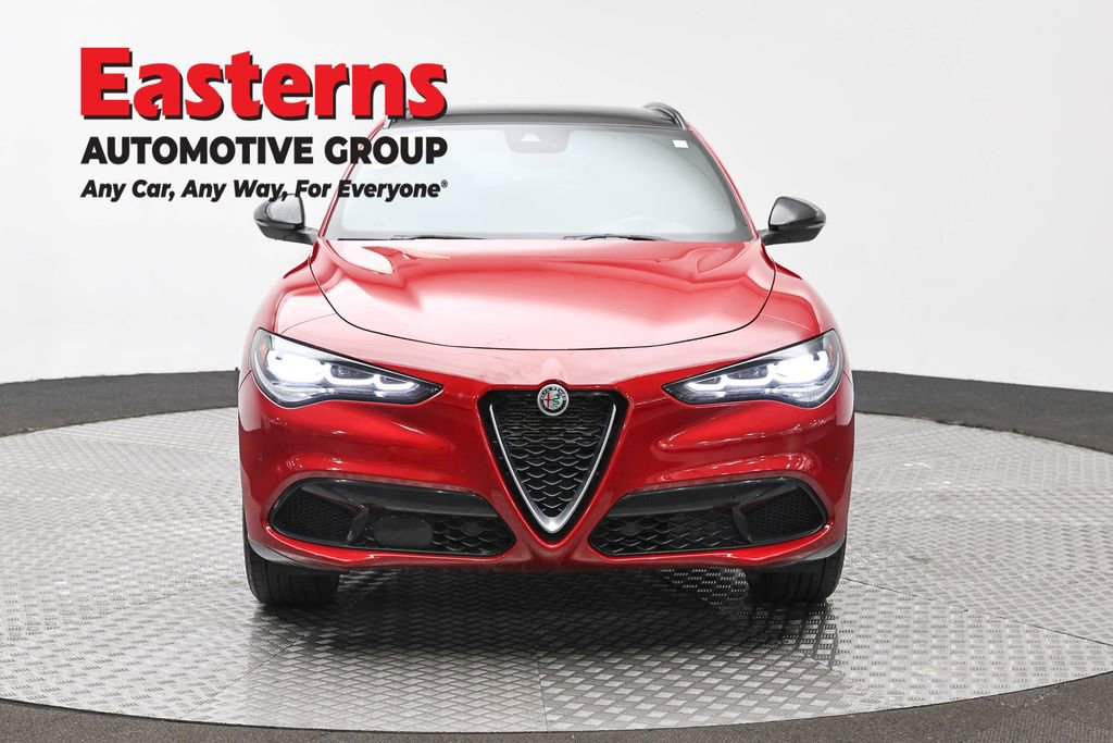 Used 2024 Alfa Romeo Stelvio Ti w/ Active Assist Plus Package image 2