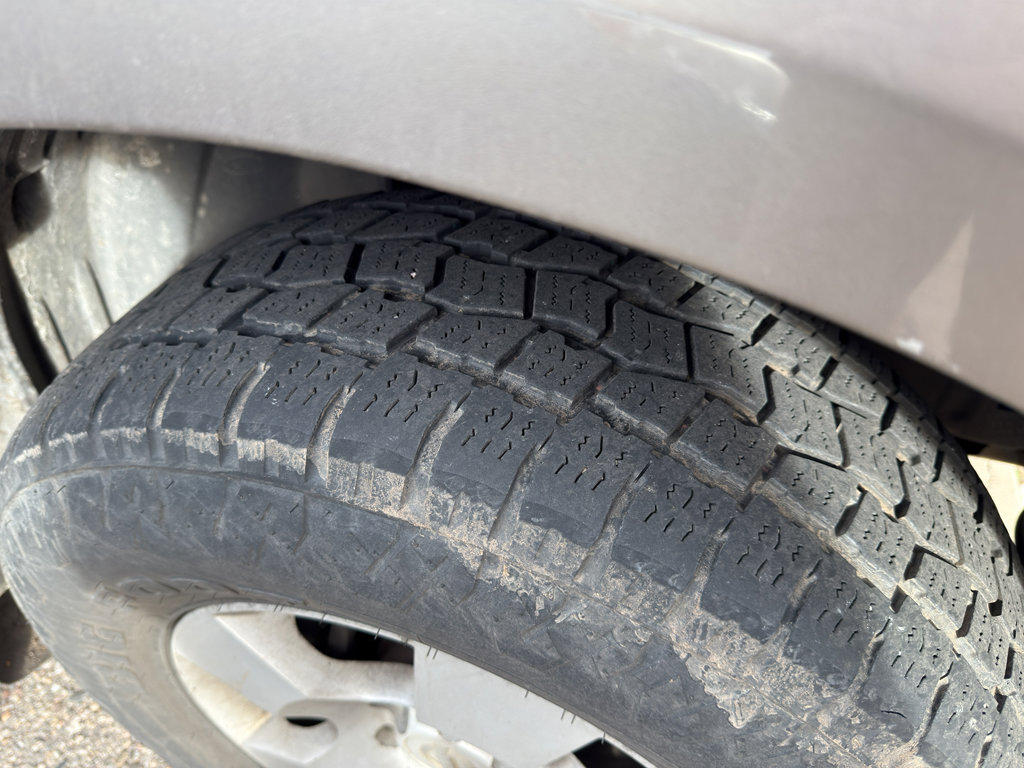 Used 2006 Nissan Pathfinder SE w/ (P01) Se Premium Pkg image 7