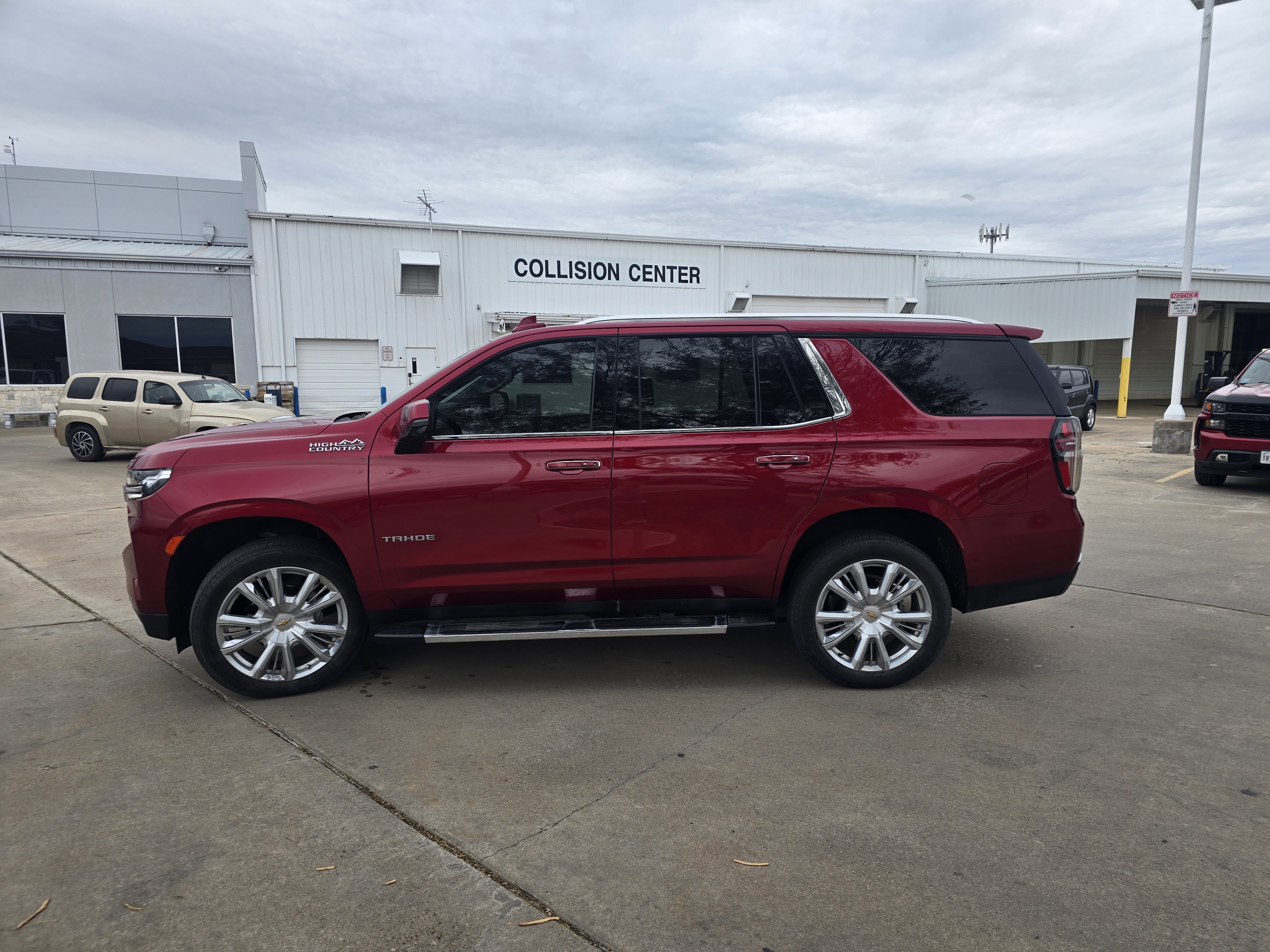 Used 2024 Chevrolet Tahoe High Country image 6