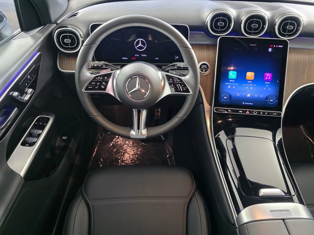 Certified 2025 Mercedes-Benz GLC 300 image 12