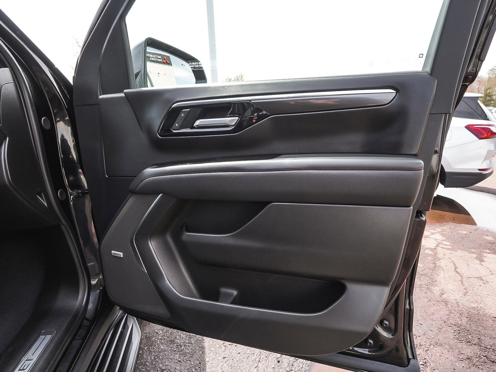 Used 2025 Chevrolet Tahoe RST w/ Comfort Package image 14