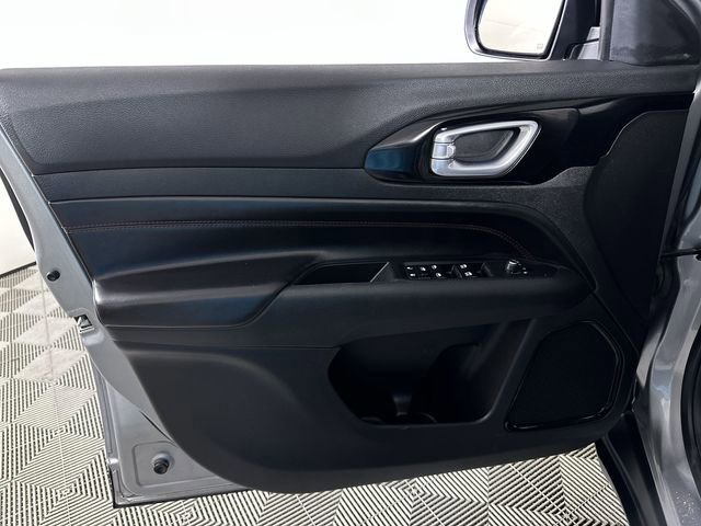 Used 2024 Jeep Compass Trailhawk image 23