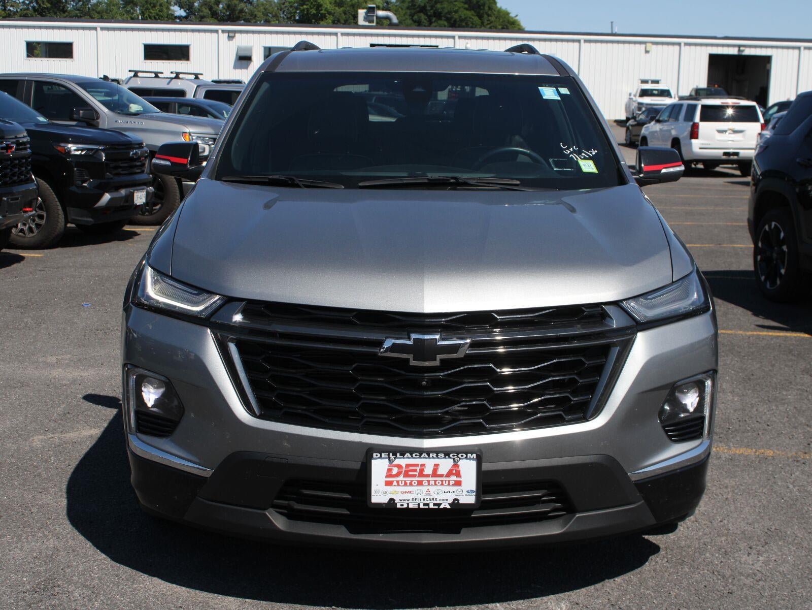 Used 2024 Chevrolet Traverse Premier w/ Redline Edition AWD/4WD image 2