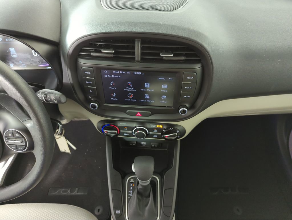 Used 2023 Kia Soul LX image 14