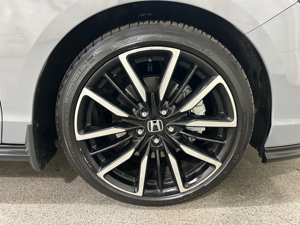 Certified 2025 Honda Accord Touring image 12