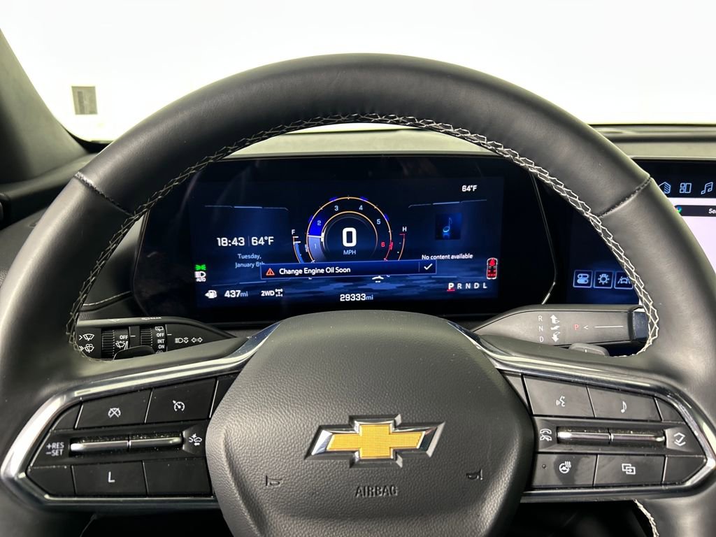 Used 2025 Chevrolet Traverse LT image 15