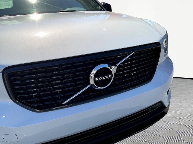 Used 2020 Volvo XC40 T5 R-Design w/ Protection Package Premier AWD/4WD image 34