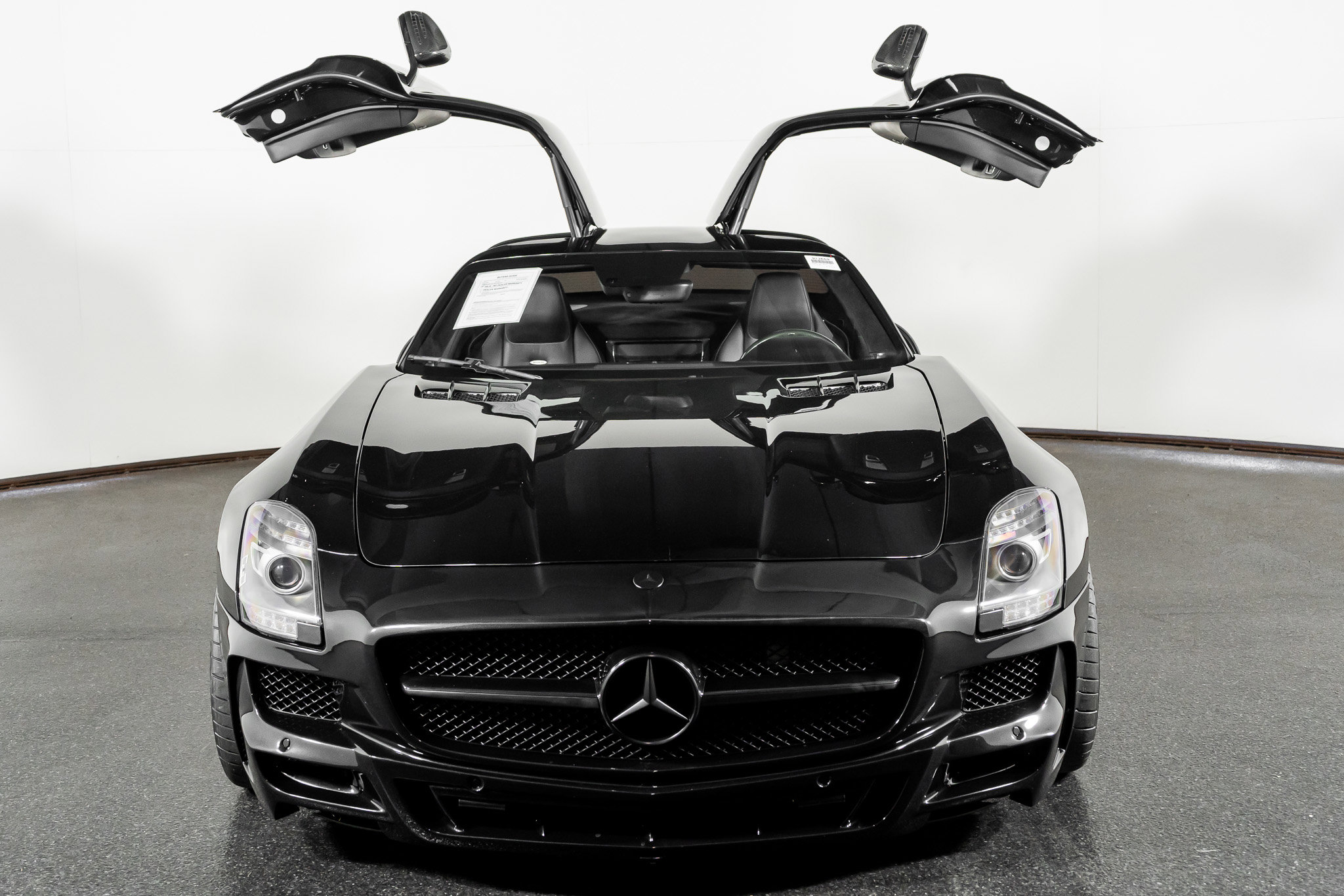 Used 2011 Mercedes-Benz SLS AMG Coupe image 22