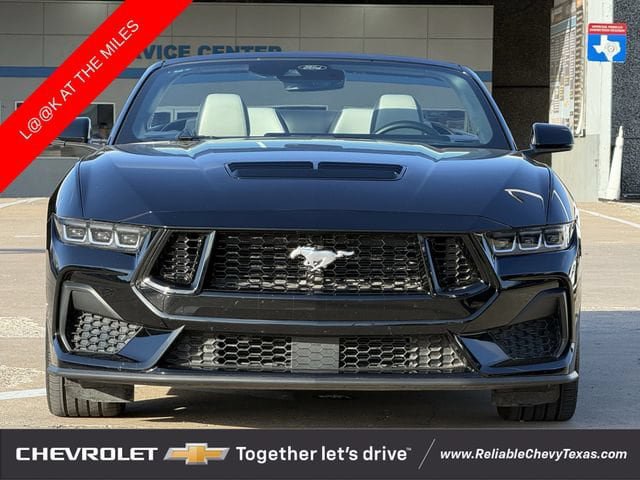 Used 2024 Ford Mustang GT Premium RWD image 3