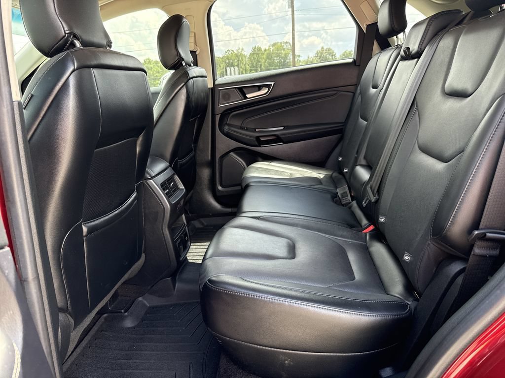 Used 2019 Ford Edge Titanium w/ Equipment Group 301A AWD/4WD image 25