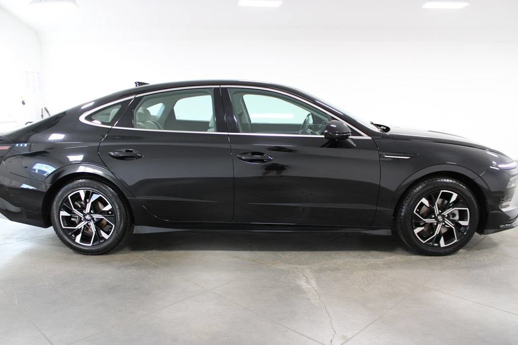 Used 2024 Hyundai Sonata SEL FWD image 12