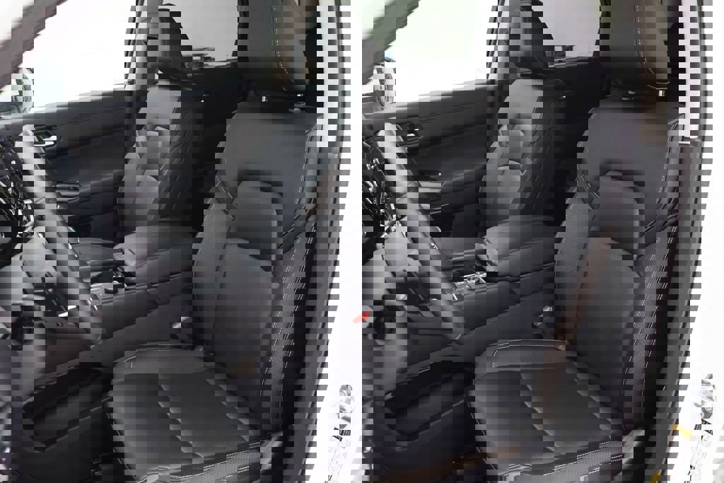 Used 2024 Nissan Pathfinder SL AWD/4WD image 15