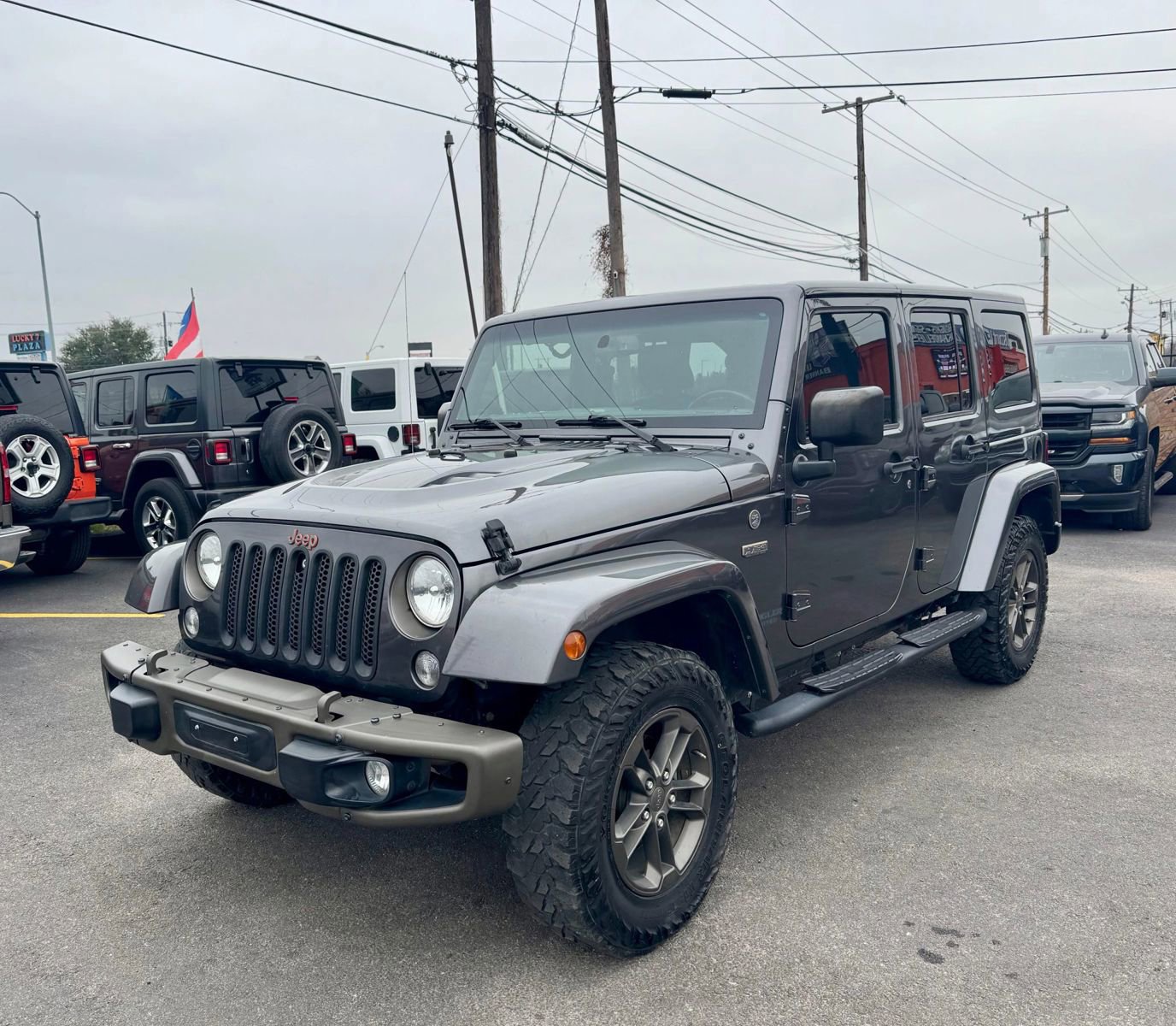 Used 2016 Jeep Wrangler Unlimited Sahara image 15