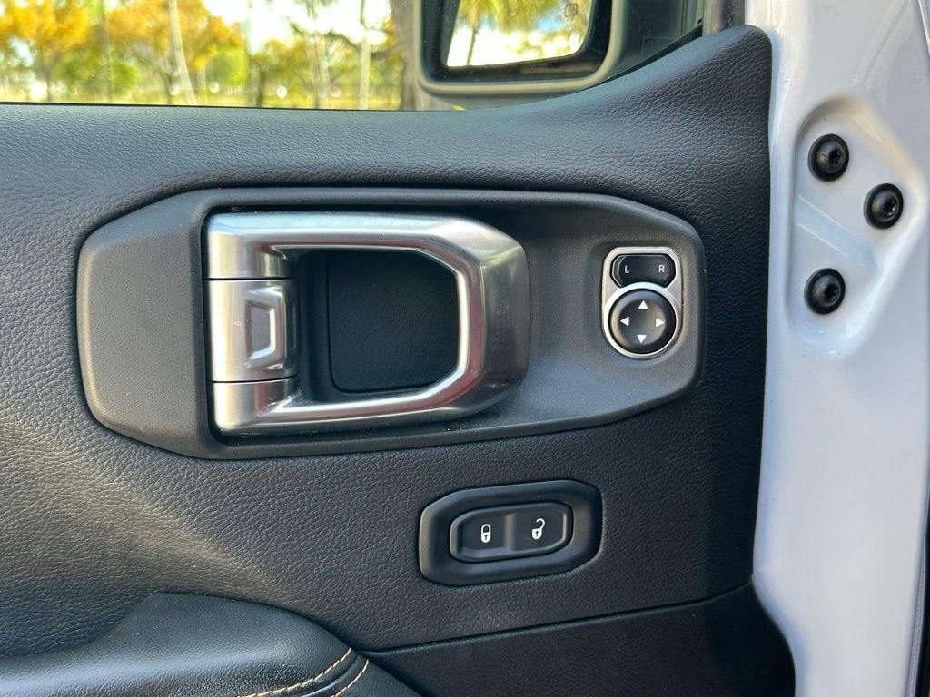 Certified 2024 Jeep Wrangler Sahara image 16