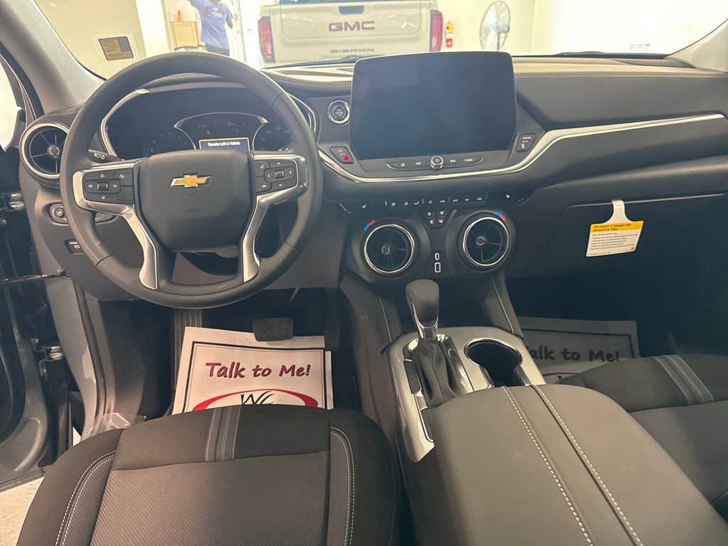 New 2026 Chevrolet Blazer LT w/ Midnight/Sport Edition FWD image 15