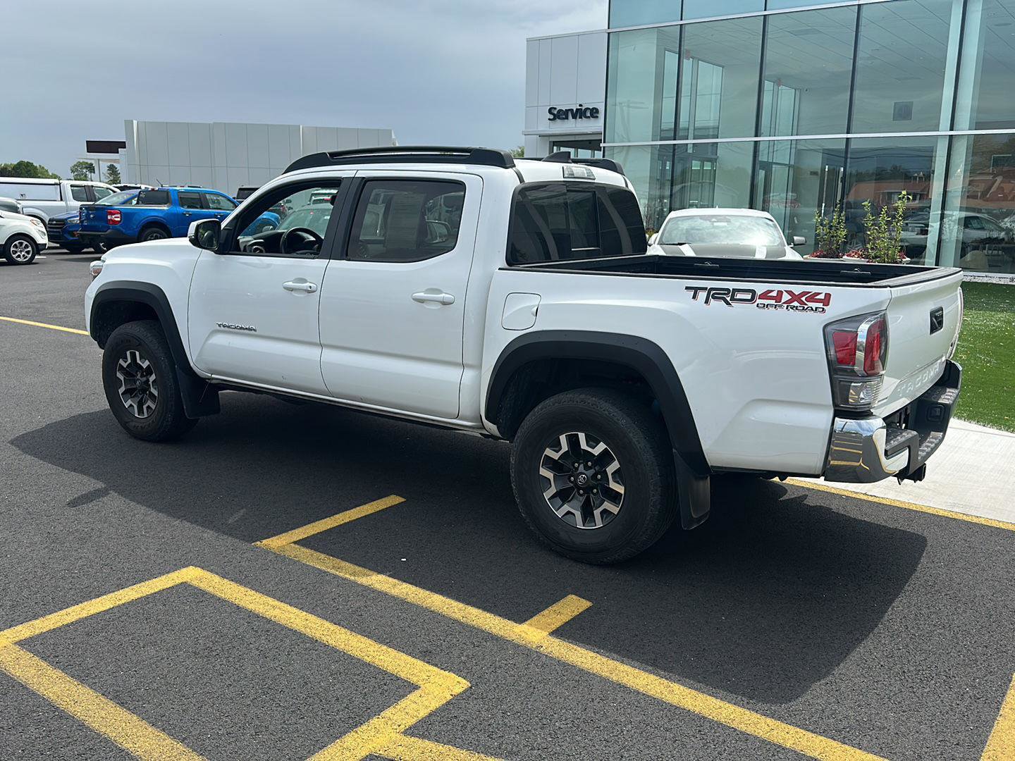 Used 2021 Toyota Tacoma TRD Off-Road image 14