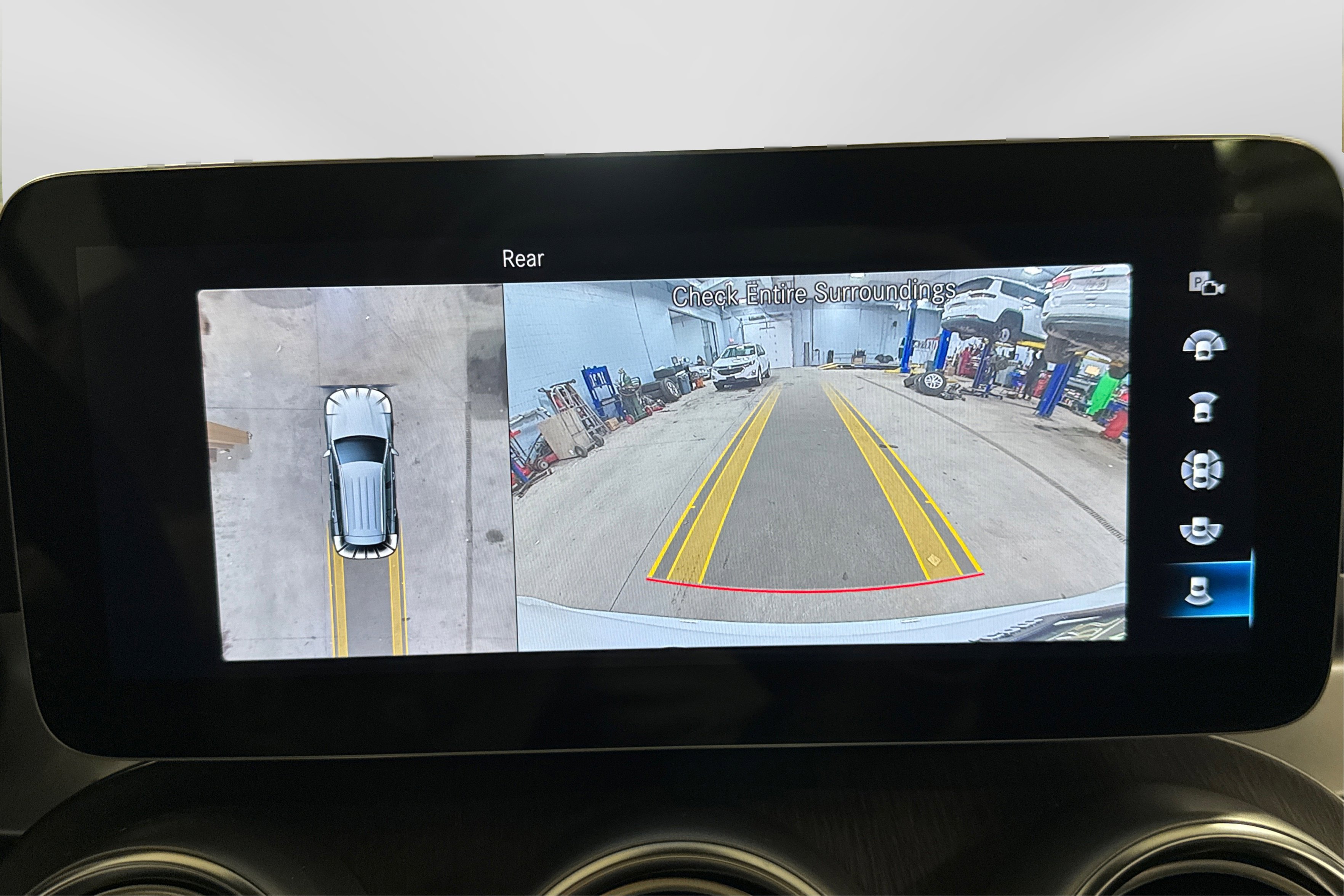 Used 2022 Mercedes-Benz GLC 300 4MATIC image 30