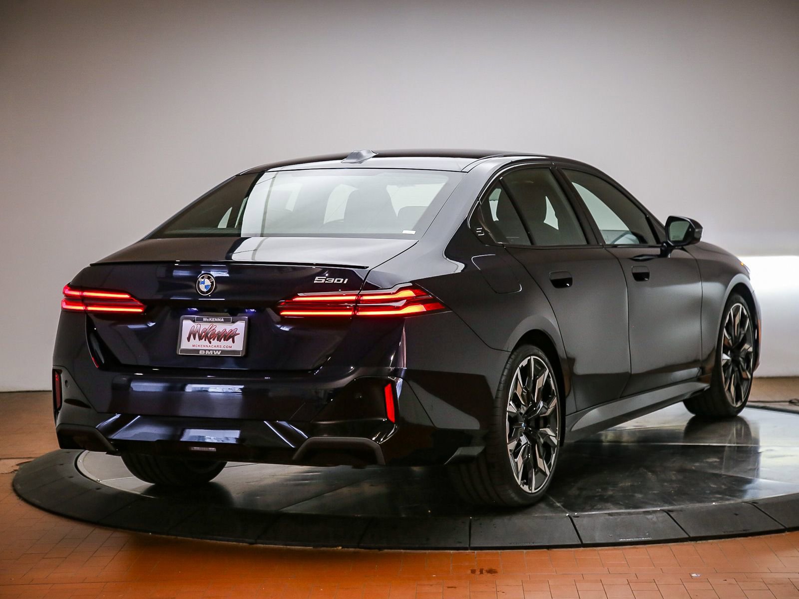 New 2027 BMW 530i RWD image 5