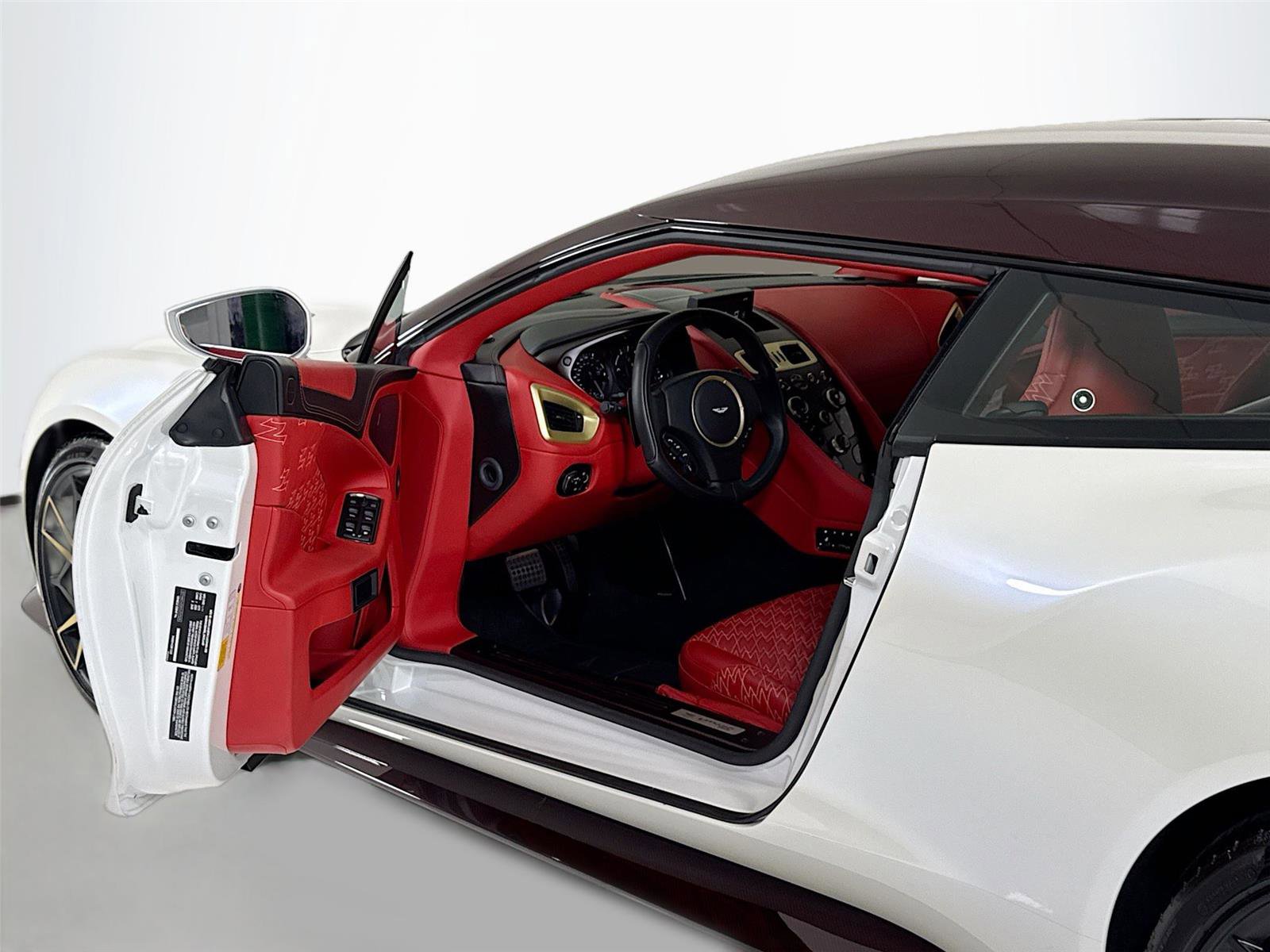 Used 2019 Aston Martin Vanquish Zagato RWD image 12