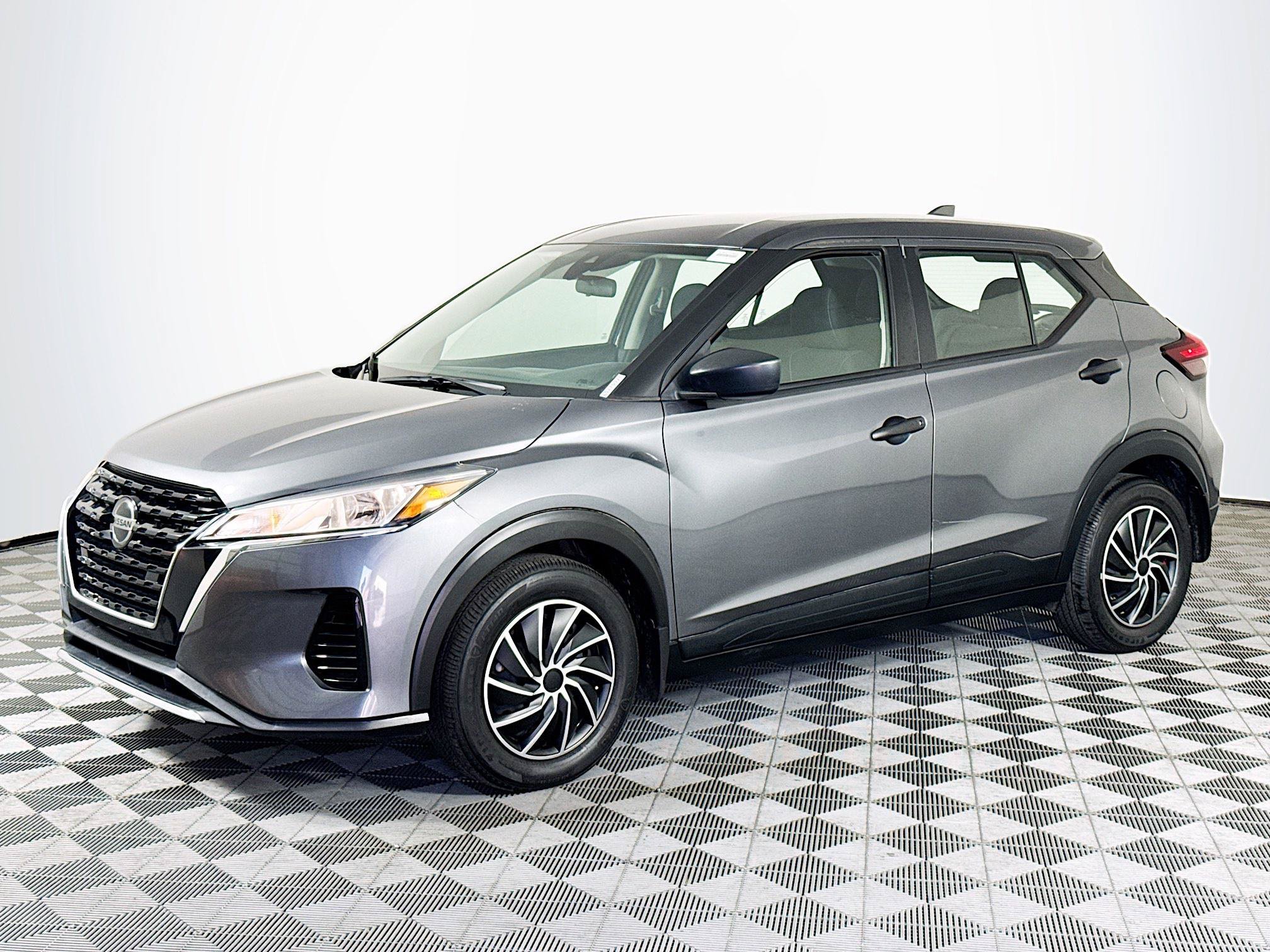 Used 2021 Nissan Kicks S FWD image 4